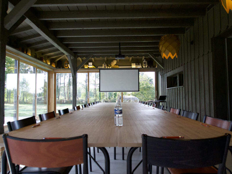 grande salle de réunion dans les landes